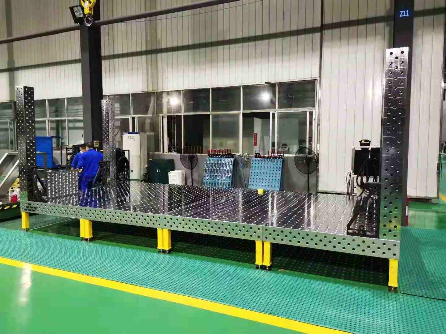 3D WELDING TABLE,,.jpg