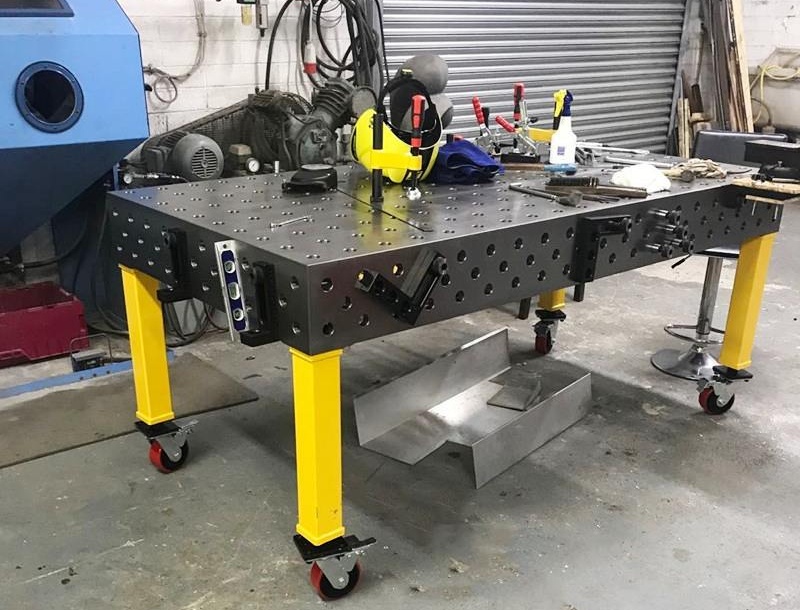 2X1m cast iron 3D WELDING TABLE_副本.jpg